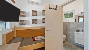 Fer et planche à repasser, Wi-Fi gratuit, draps fournis