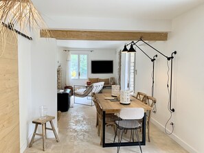 Dining - exceptional view villa (Murs)