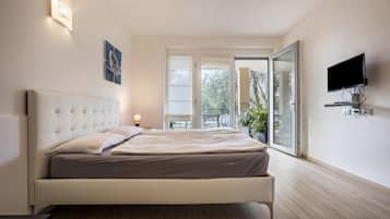 Free WiFi, bed sheets, wheelchair access