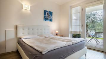 Free WiFi, bed sheets, wheelchair access