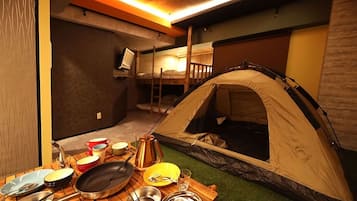 1 室のベッドルーム、WiFi (無料)、ベッドシーツ