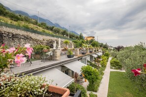 Property grounds - Apartment 'Bilocale 4 Persone Villa Treccani' with Lake View, Wi-Fi and Air Conditioning (Malcesine)