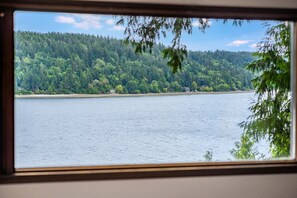 Interior - Sound & Cedar PNW Escape w/ Unbeatable Views (Bremerton)