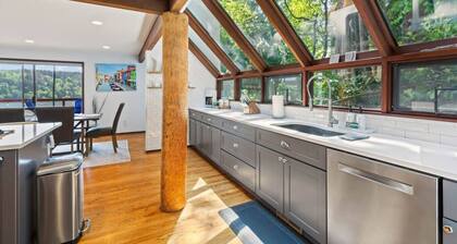 Sound & Cedar PNW Escape w/ Unbeatable Views