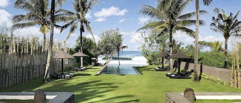 Villa panorámica, 5 habitaciones, alberca privada | Vista al jardín