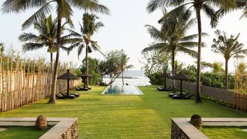 5 Bedroom Beachfront Pool Villa | Terrace/patio