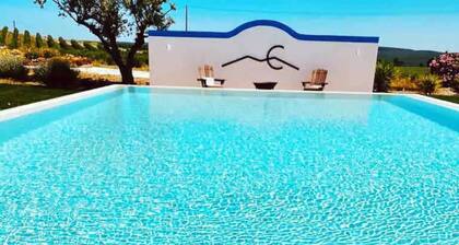 Ferienhaus 'Monte Capitão' mit privatem Pool, privater Terrasse und WLAN