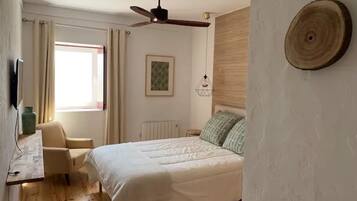 4 slaapkamers, een strijkplank/strijkijzer, gratis wifi, beddengoed