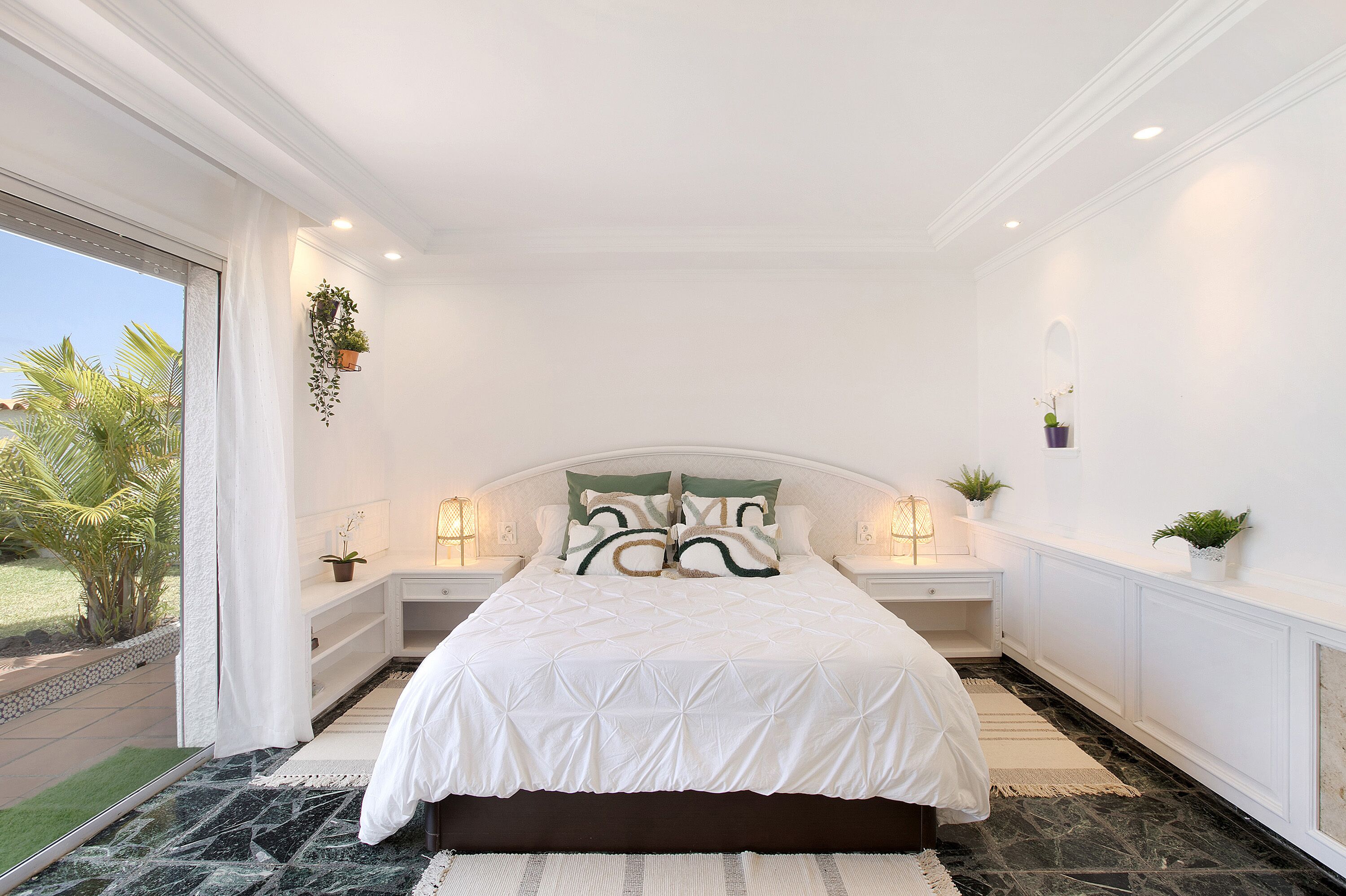 2 slaapkamers, een strijkplank/strijkijzer, gratis wifi, beddengoed