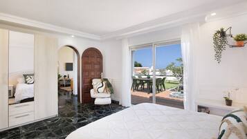 2 dormitoris, planxa i posts de planxar, wifi gratuïta i roba de llit