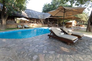 Utomhuspool