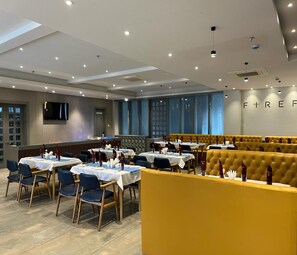 Restaurant - Hotel Poonam Residency (Wardha)
