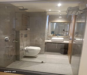 Deluxe Room | Bathroom - Hotel Poonam Residency (Wardha)