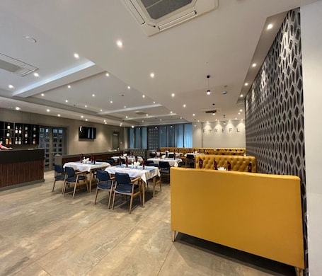 Restaurant. Hotel Poonam Residency