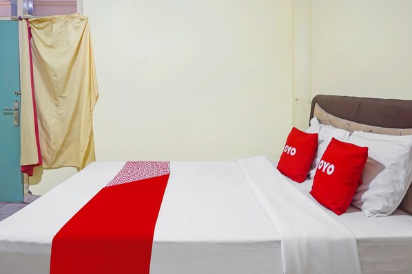 Deluxe-Doppelzimmer | Laptopgeeigneter Arbeitsplatz, Bettwäsche