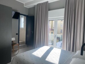 Planxa i posts de planxar i wifi gratuïta 