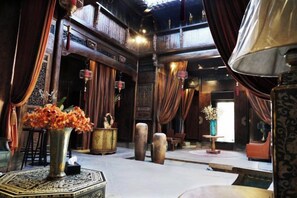 Unclassified image, 2 of 95, button - Ruiqi Xiangyun Inn (Yi County)