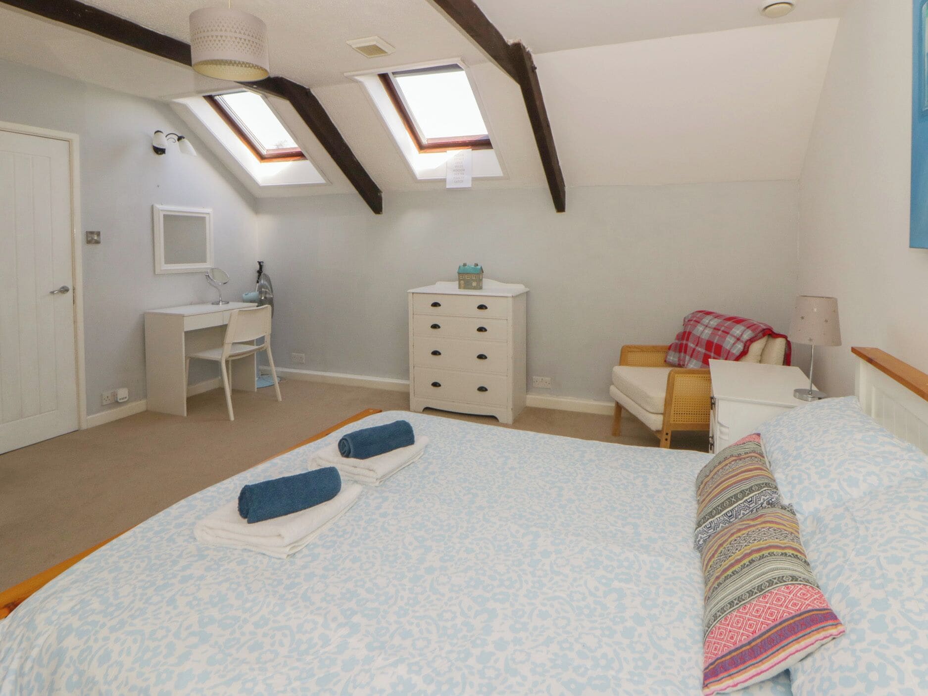 Cottage | 2 bedrooms, individually decorated, individually furnished, free WiFi