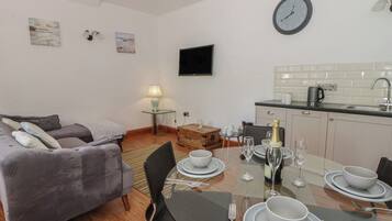 Cottage | Living area