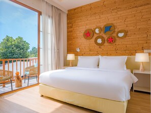 Habitación Deluxe con 1 cama matrimonial o 2 individuales | Caja de seguridad en la habitación y escritorio 