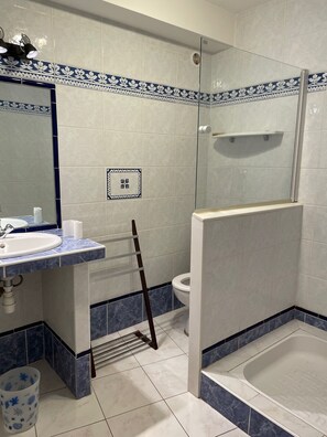 シャワー、タオル