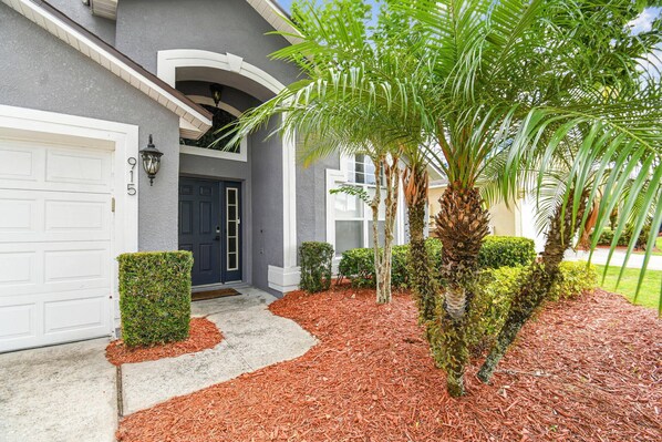 Exterior detail - 5BR Villa w/ Pool | Lake Berkley (Kissimmee)
