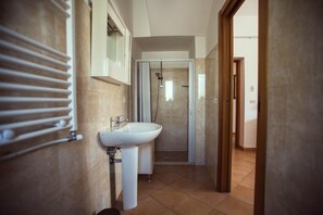 Villa | Bathroom | Towels