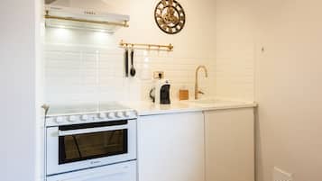 Apartamento conforto | Cozinha privada | Geladeira, fogão, cooktop, lava-louças