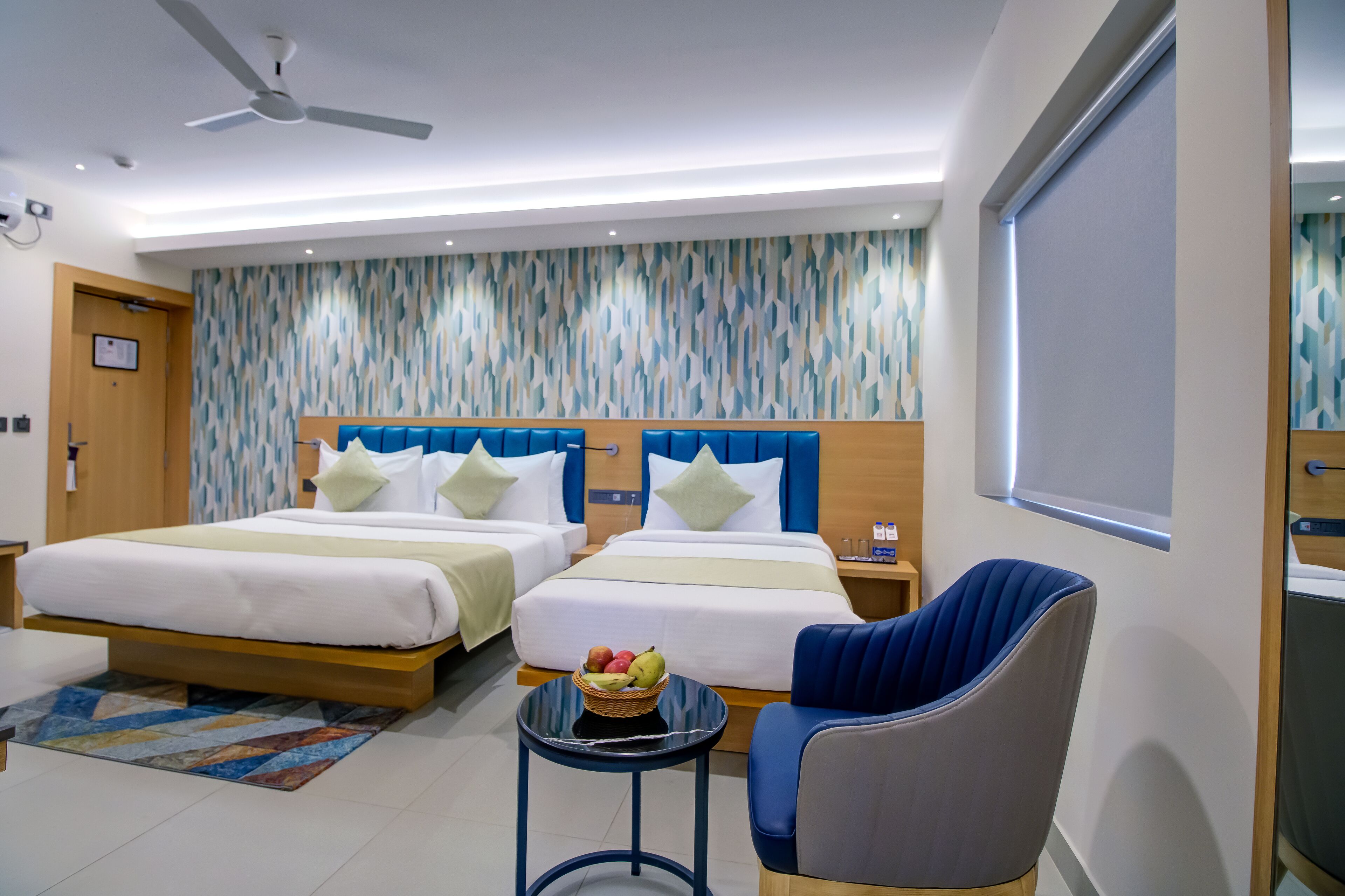 Junior Suite, 1 Bedroom | Minibar, desk, iron/ironing board, free WiFi