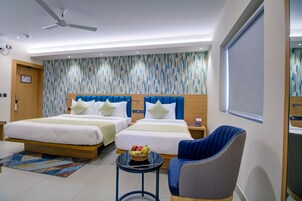 Suite junior, 1 habitación | Minibar, escritorio, tabla de planchar con plancha y wifi gratis