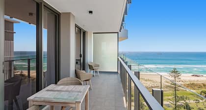 X Kirra Beach Apartment 1302 - Modern & Luxurious - Min. 3 Night Stays