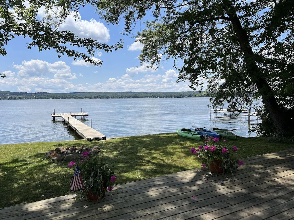This charming lake cottage located in a peaceful, safe community right on the lake!