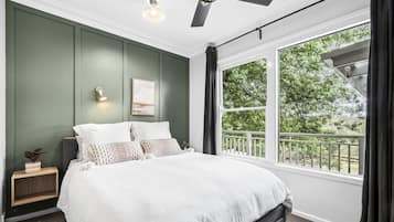 5 bedrooms, desk, free WiFi, bed sheets