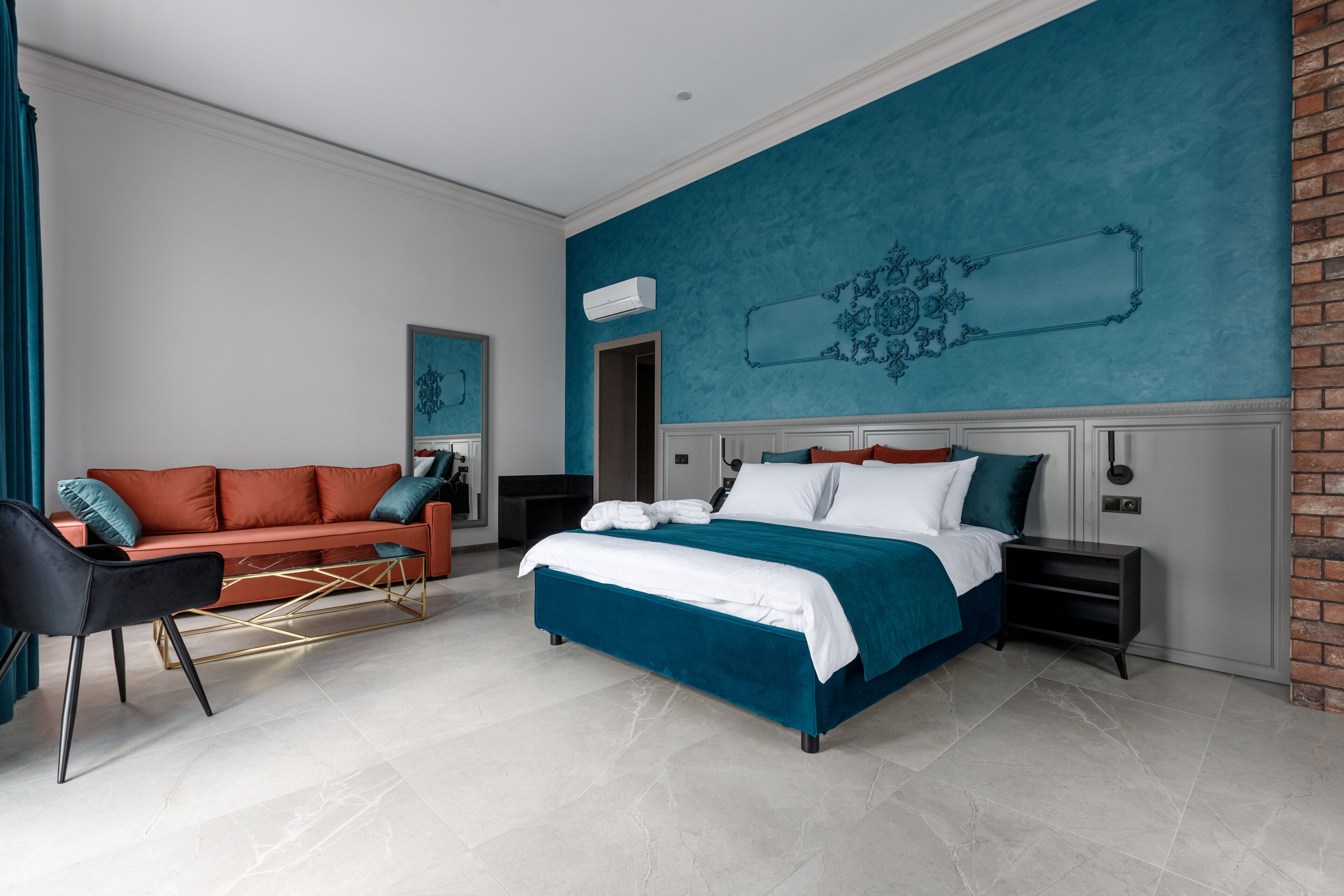 Exclusive Suite | Minibar, in-room safe, desk, blackout curtains