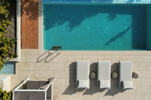 Seasonal outdoor pool - Southwest Villa (Santorini)