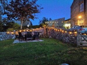 Outdoor dining - The Dairy at Brackenthwaite Farm (Carnforth)