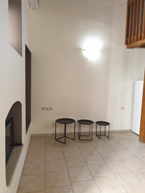 House, 1 Queen Bed | Interior