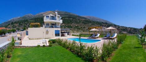 Villa | 2 bedrooms, Internet