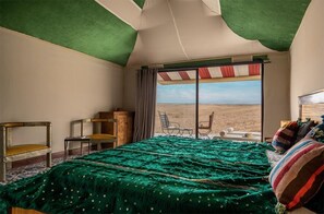 Quarto básico, banheiro privativo, vista para o deserto | Wi-Fi de cortesia