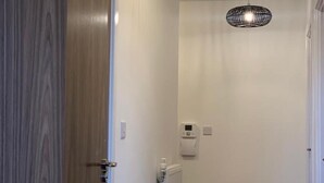 Apartment, 2 Queen Beds | Interior - Immaculate 2-bed Apartment in Grays (Grays)