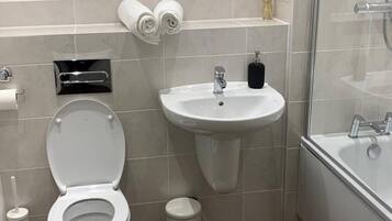 Apartment, 2 Queen Beds | Bathroom | Shower, towels