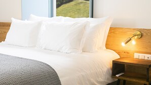 パノラミック ダブルまたはツインルーム オーシャンビュー | 高級寝具、ピロートップベッド、セーフティボックス (室内)、デスク