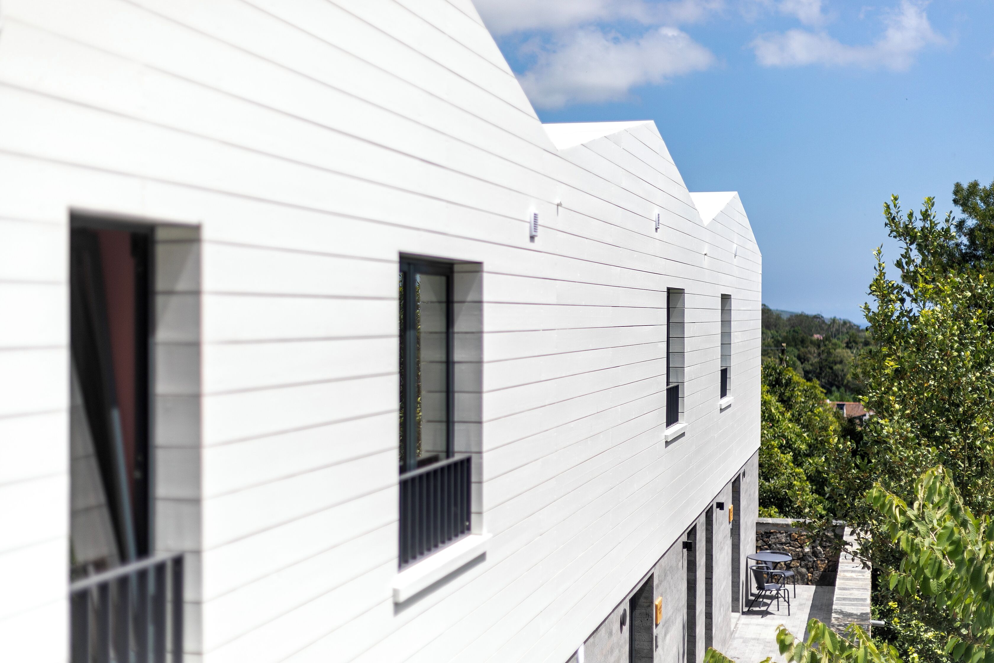 Premium bedding, pillowtop beds, in-room safe, individually decorated