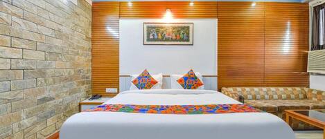 Premium bedding, in-room safe, desk, free WiFi