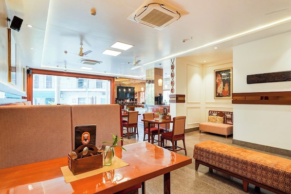 Restaurant - FabHotel The Dayal (Agra)