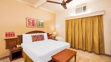 1 bedroom, Egyptian cotton sheets, premium bedding, in-room safe