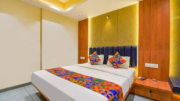 Deluxe Room | Premium bedding, in-room safe, desk, free WiFi