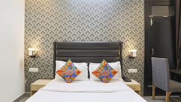 Deluxe Room | Premium bedding, in-room safe, free WiFi, bed sheets