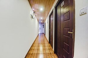 Lobby - Fabexpress Coco Homes (Candolim)