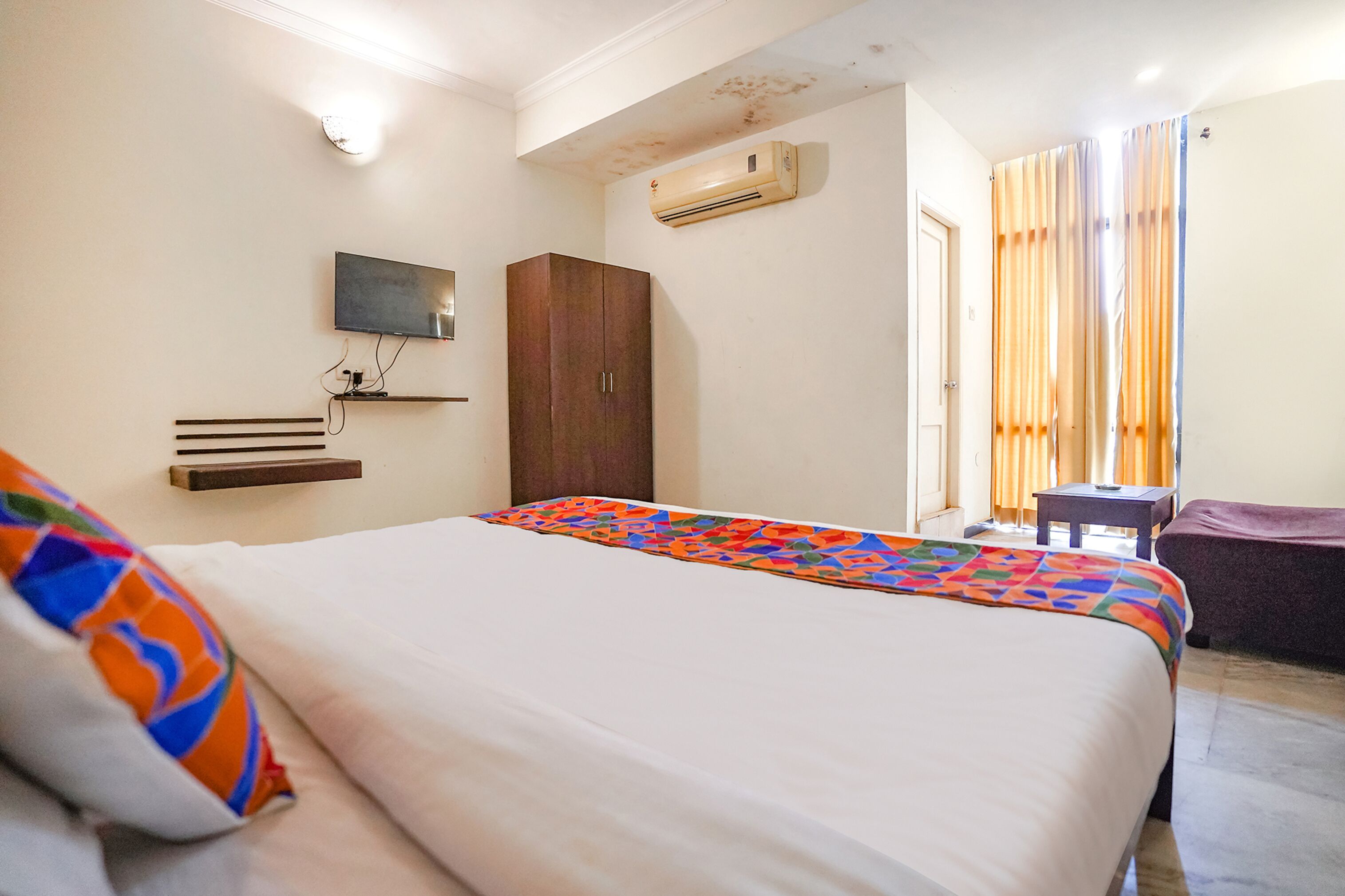 Photo - FabExpress Planet Grande